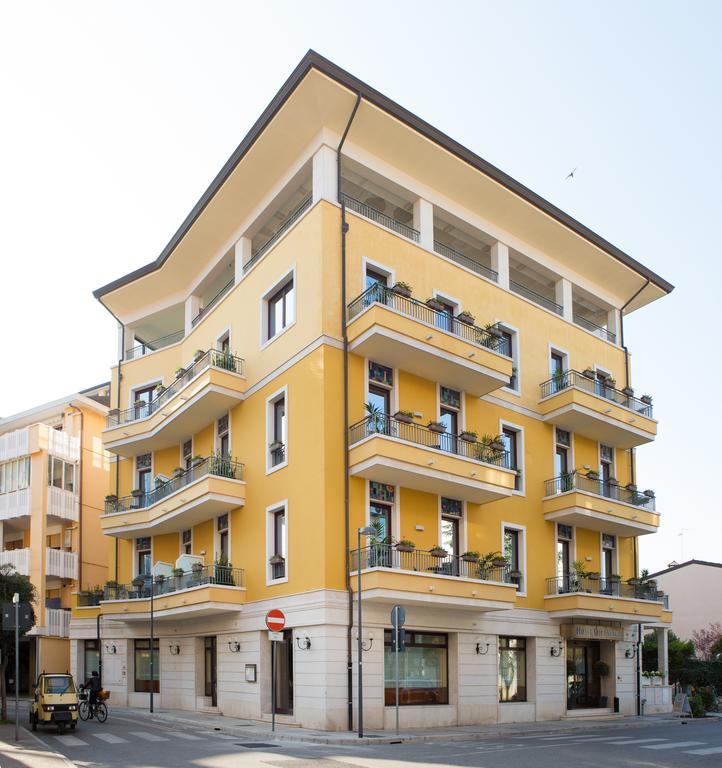 Hotel Villa Venezia Grado Exterior photo